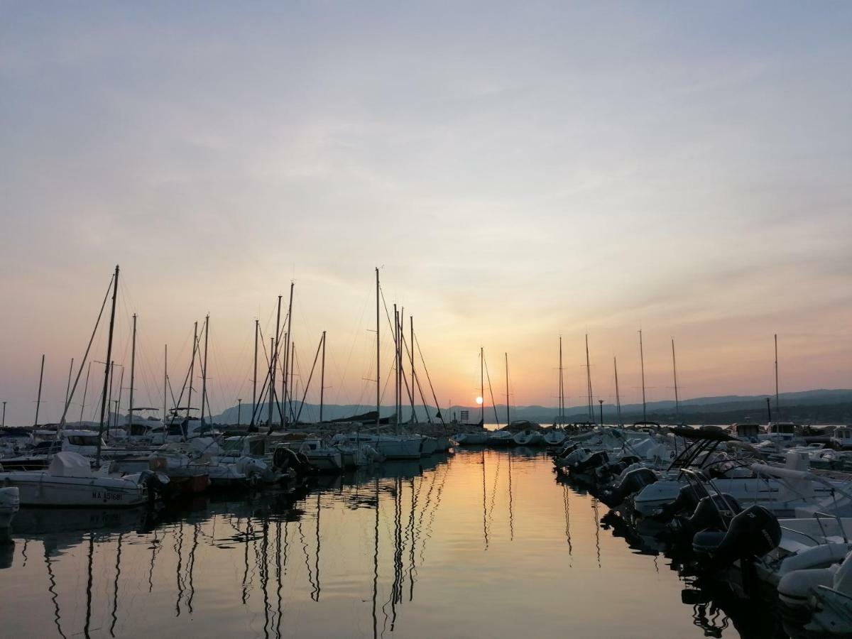 La mer à 3 minutes, la clé d'un séjour réussi ! Saint-Cyr-sur-Mer Esterno foto